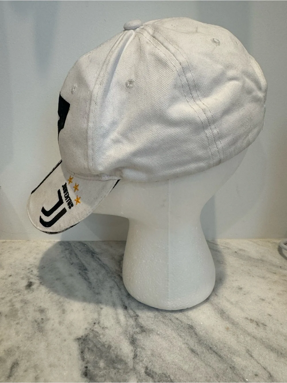 Juventus Cristiano Ronaldo White Baseball Cap with Black 7